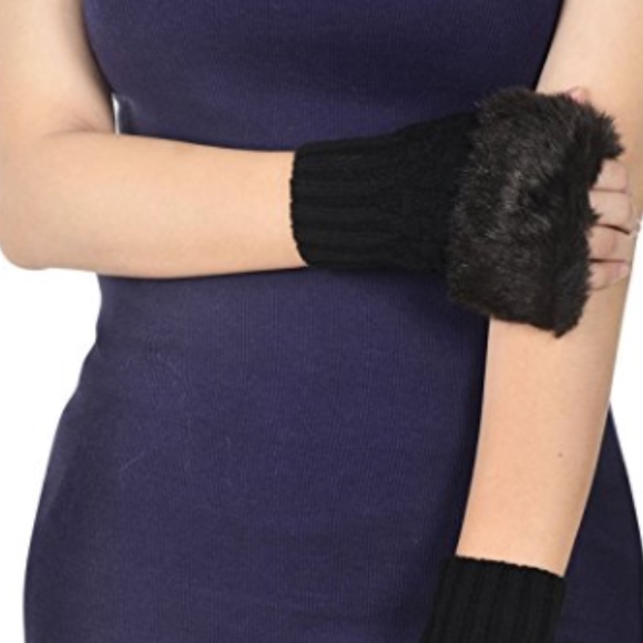 🎀 New black fingerless faux fur gloves winter - Picture 5 of 7